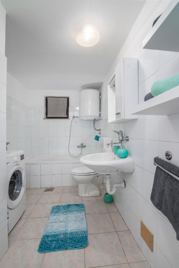 Apartment Palma Pula Bagian luar foto