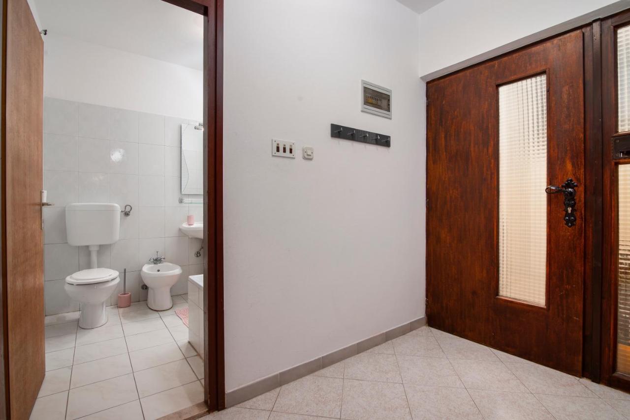 Apartment Palma Pula Bagian luar foto