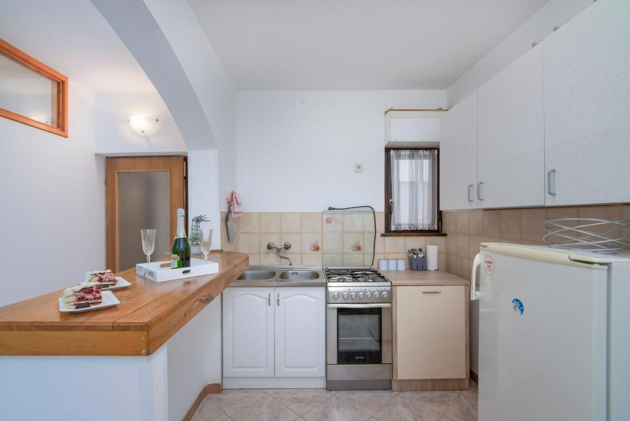 Apartment Palma Pula Bagian luar foto
